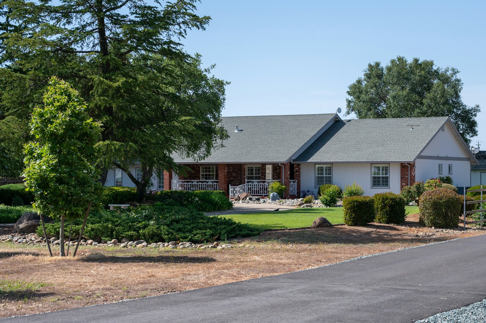 A Central Missouri home cared for by Encompass Property Group